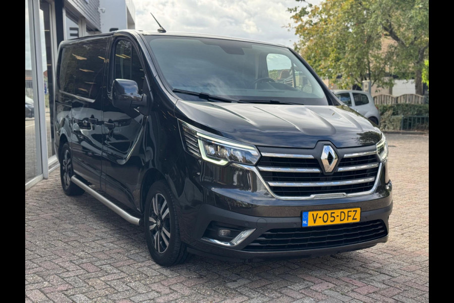 Renault Trafic 2.0 dCi 130 T29 L1H1 Luxe / Navi / Trekhaak / Clima / Keyless / Side Bars / Betimmering laadruimte Renault Trafic 2.0 dCi 130 T29 L1H1 Luxe / Navi / Trekhaak / Clima / Keyless / Side Bars / Betimmering laadruimte