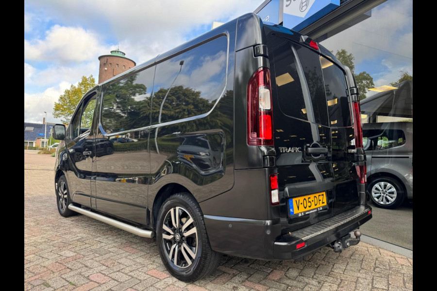 Renault Trafic 2.0 dCi 130 T29 L1H1 Luxe / Navi / Trekhaak / Clima / Keyless / Side Bars / Betimmering laadruimte Renault Trafic 2.0 dCi 130 T29 L1H1 Luxe / Navi / Trekhaak / Clima / Keyless / Side Bars / Betimmering laadruimte