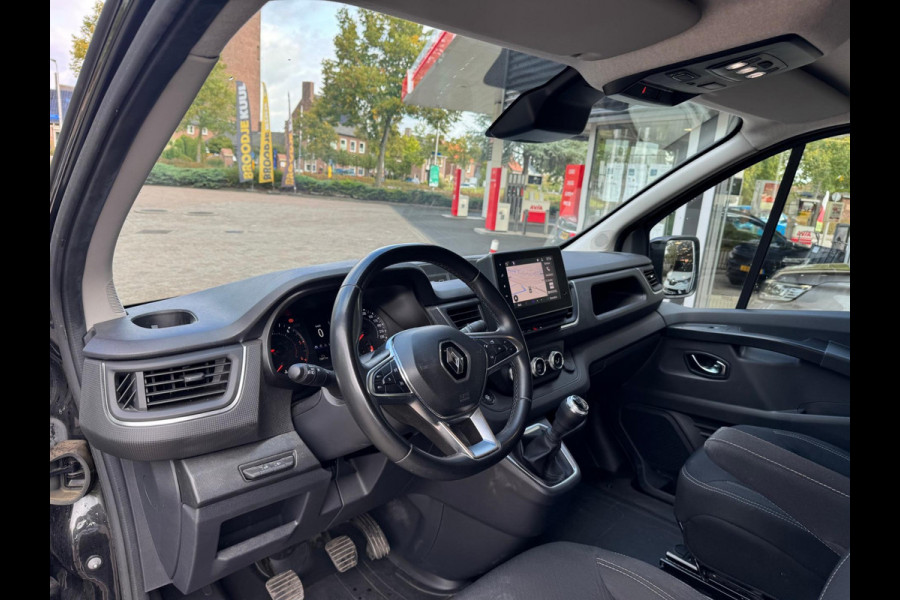 Renault Trafic 2.0 dCi 130 T29 L1H1 Luxe / Navi / Trekhaak / Clima / Keyless / Side Bars / Betimmering laadruimte Renault Trafic 2.0 dCi 130 T29 L1H1 Luxe / Navi / Trekhaak / Clima / Keyless / Side Bars / Betimmering laadruimte