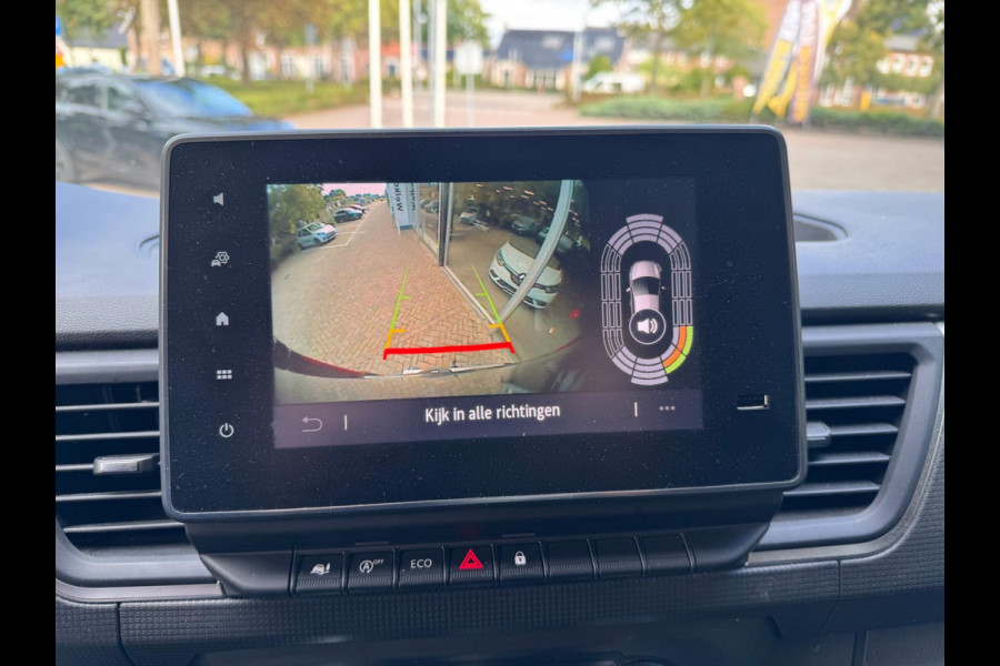 Renault Trafic 2.0 dCi 130 T29 L1H1 Luxe / Navi / Trekhaak / Clima / Keyless / Side Bars / Betimmering laadruimte Renault Trafic 2.0 dCi 130 T29 L1H1 Luxe / Navi / Trekhaak / Clima / Keyless / Side Bars / Betimmering laadruimte