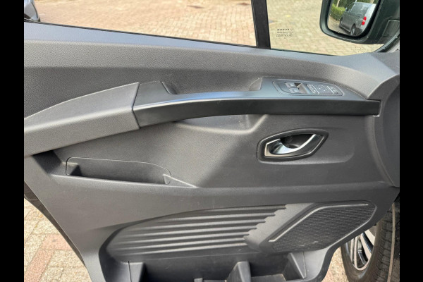 Renault Trafic 2.0 dCi 130 T29 L1H1 Luxe / Navi / Trekhaak / Clima / Keyless / Side Bars / Betimmering laadruimte Renault Trafic 2.0 dCi 130 T29 L1H1 Luxe / Navi / Trekhaak / Clima / Keyless / Side Bars / Betimmering laadruimte