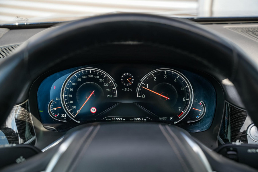 BMW 7 Serie 750i xDrive High Executive Panodak Memory Harman Kardon 360 Cam ACC DAB+