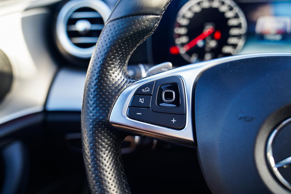 Mercedes-Benz E-Klasse 200 Business Solution AMG | Achterijtrijcamera | Widescreen | BTW | Pano