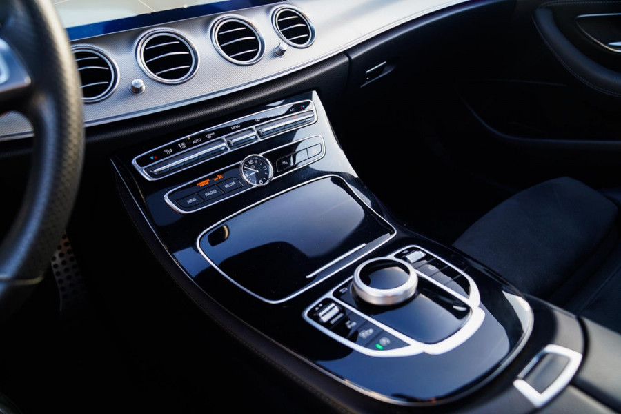Mercedes-Benz E-Klasse 200 Business Solution AMG | Achterijtrijcamera | Widescreen | BTW | Pano