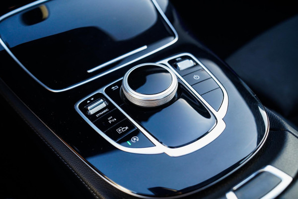 Mercedes-Benz E-Klasse 200 Business Solution AMG | Achterijtrijcamera | Widescreen | BTW | Pano