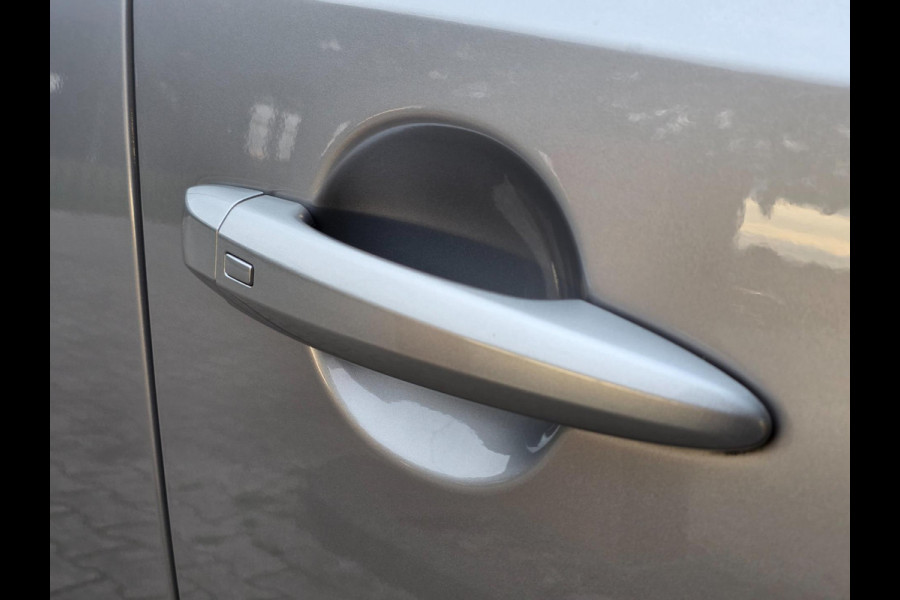 Nissan QASHQAI 1.3 MHEV Xtronic N-Connecta / F.GARANTIE 2-10-26 / EXTRA SET / VOORRUITVERW / STOEL EN STUURVERW / KEYLESS / 360CAM