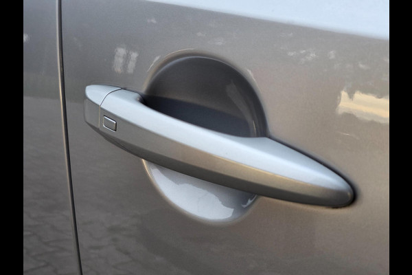 Nissan QASHQAI 1.3 MHEV Xtronic N-Connecta / F.GARANTIE 2-10-26 / EXTRA SET / VOORRUITVERW / STOEL EN STUURVERW / KEYLESS / 360CAM