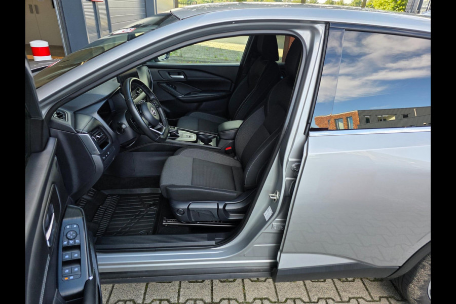 Nissan QASHQAI 1.3 MHEV Xtronic N-Connecta / F.GARANTIE 2-10-26 / EXTRA SET / VOORRUITVERW / STOEL EN STUURVERW / KEYLESS / 360CAM