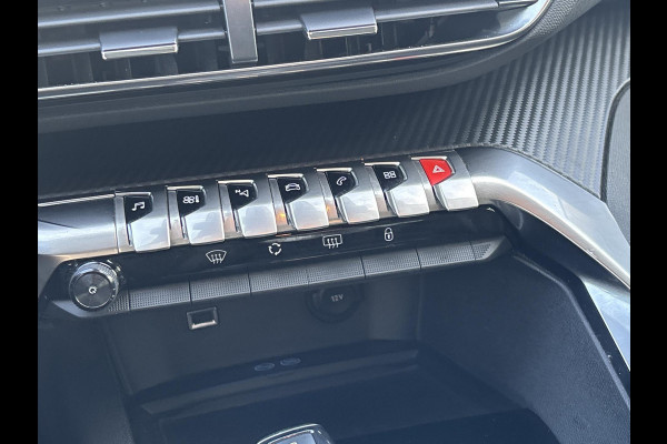 Peugeot 3008 1.2 PureTech Blue Lease Executive | automaat | navigatie | achteruitrijcamera | trekhaak afneembaar