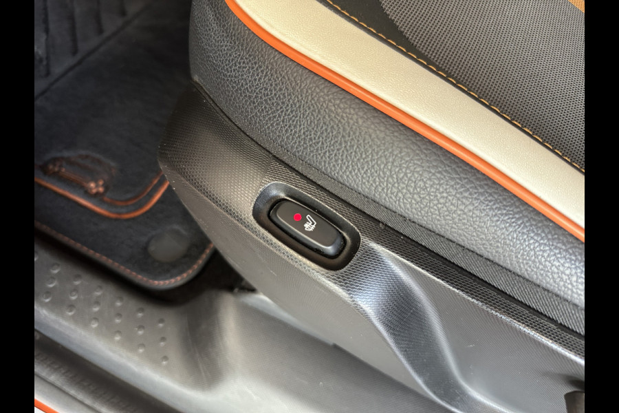 Renault Twingo 0.9 TCe GT 110pk Navi | 17" | Camera | Bluetooth | PDC | Clima | Cruise Control | Complete historie aanwezig