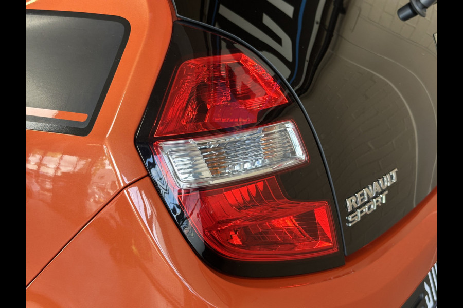 Renault Twingo 0.9 TCe GT 110pk Navi | 17" | Camera | Bluetooth | PDC | Clima | Cruise Control | Complete historie aanwezig