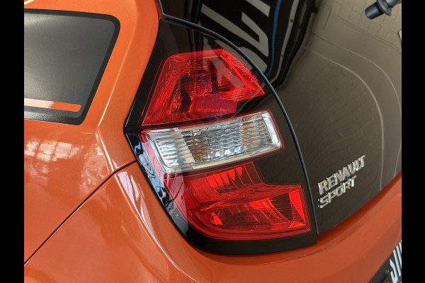 Renault Twingo 0.9 TCe GT 110pk Navi | 17" | Camera | Bluetooth | PDC | Clima | Cruise Control | Complete historie aanwezig