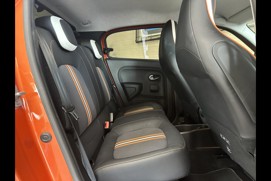 Renault Twingo 0.9 TCe GT 110pk Navi | 17" | Camera | Bluetooth | PDC | Clima | Cruise Control | Complete historie aanwezig