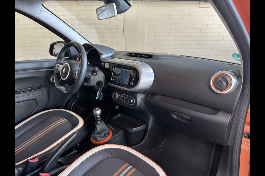Renault Twingo 0.9 TCe GT 110pk Navi | 17" | Camera | Bluetooth | PDC | Clima | Cruise Control | Complete historie aanwezig