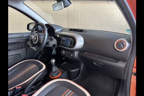 Renault Twingo 0.9 TCe GT 110pk Navi | 17" | Camera | Bluetooth | PDC | Clima | Cruise Control | Complete historie aanwezig