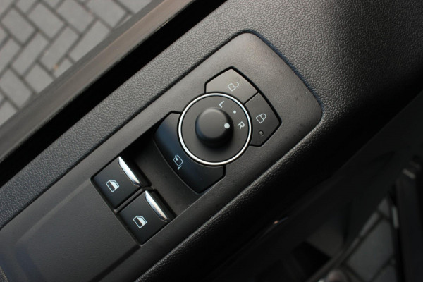 Ford Transit Custom 2.0 TDCI L2H1 136PK Limited DC / DUBBEL CABINE / JB- EDITION / APPLE CARPLAY /MY2024/ CAMERA / VERLAAGD