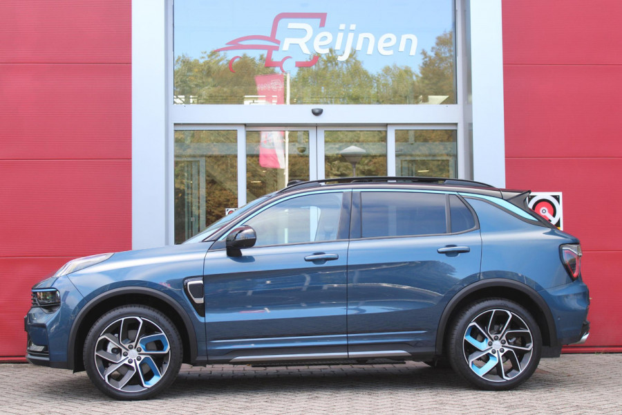 Lynk & Co 01 1.5 261PK PHEV | PANORAMA SCHUIF / KANTELDAK | INFINTY AUDIO | DODEHOEK DETECTIE | NAVIGATIE | DASHBOARD CAMERA | ELEKTRISCHE STOELVERSTELLING MET GEHEUGEN FUNCTIE | DAB+ RADIO | DRAADLOZE APPLE CARPLAY/ANDROID AUTO | DRAADLOZE TELEFOONLADER | ELEKTRISCH BEDIENBARE ACHTERKLEP | STOEL VERWARMING | 360° CAMERA | DODEHOEK DETECTIE | ZWARTE HEMEL BEKLEDING | KEYLESS ENTRY/START | 20" LICHTMETALEN VELGEN |