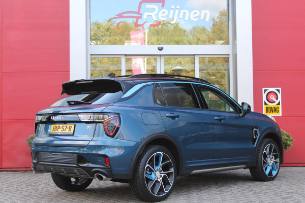 Lynk & Co 01 1.5 261PK PHEV | PANORAMA SCHUIF / KANTELDAK | INFINTY AUDIO | DODEHOEK DETECTIE | NAVIGATIE | DASHBOARD CAMERA | ELEKTRISCHE STOELVERSTELLING MET GEHEUGEN FUNCTIE | DAB+ RADIO | DRAADLOZE APPLE CARPLAY/ANDROID AUTO | DRAADLOZE TELEFOONLADER | ELEKTRISCH BEDIENBARE ACHTERKLEP | STOEL VERWARMING | 360° CAMERA | DODEHOEK DETECTIE | ZWARTE HEMEL BEKLEDING | KEYLESS ENTRY/START | 20" LICHTMETALEN VELGEN |