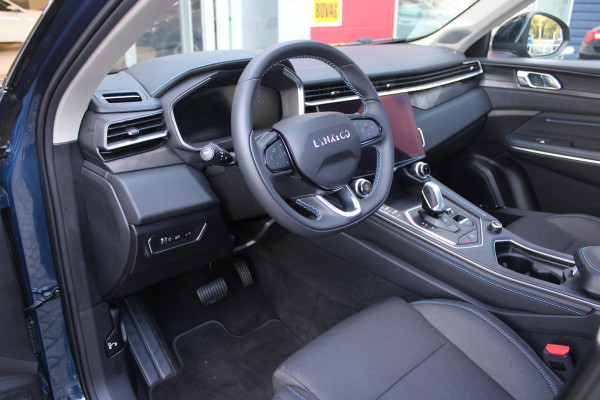 Lynk & Co 01 1.5 261PK PHEV | PANORAMA SCHUIF / KANTELDAK | INFINTY AUDIO | DODEHOEK DETECTIE | NAVIGATIE | DASHBOARD CAMERA | ELEKTRISCHE STOELVERSTELLING MET GEHEUGEN FUNCTIE | DAB+ RADIO | DRAADLOZE APPLE CARPLAY/ANDROID AUTO | DRAADLOZE TELEFOONLADER | ELEKTRISCH BEDIENBARE ACHTERKLEP | STOEL VERWARMING | 360° CAMERA | DODEHOEK DETECTIE | ZWARTE HEMEL BEKLEDING | KEYLESS ENTRY/START | 20" LICHTMETALEN VELGEN |