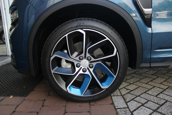 Lynk & Co 01 1.5 261PK PHEV | PANORAMA SCHUIF / KANTELDAK | INFINTY AUDIO | DODEHOEK DETECTIE | NAVIGATIE | DASHBOARD CAMERA | ELEKTRISCHE STOELVERSTELLING MET GEHEUGEN FUNCTIE | DAB+ RADIO | DRAADLOZE APPLE CARPLAY/ANDROID AUTO | DRAADLOZE TELEFOONLADER | ELEKTRISCH BEDIENBARE ACHTERKLEP | STOEL VERWARMING | 360° CAMERA | DODEHOEK DETECTIE | ZWARTE HEMEL BEKLEDING | KEYLESS ENTRY/START | 20" LICHTMETALEN VELGEN |