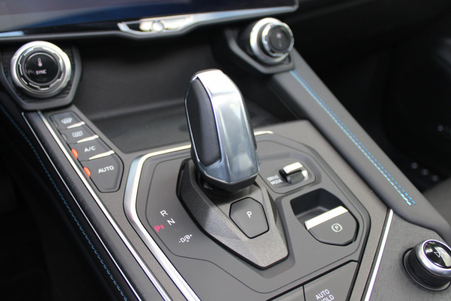 Lynk & Co 01 1.5 261PK PHEV | PANORAMA SCHUIF / KANTELDAK | INFINTY AUDIO | DODEHOEK DETECTIE | NAVIGATIE | DASHBOARD CAMERA | ELEKTRISCHE STOELVERSTELLING MET GEHEUGEN FUNCTIE | DAB+ RADIO | DRAADLOZE APPLE CARPLAY/ANDROID AUTO | DRAADLOZE TELEFOONLADER | ELEKTRISCH BEDIENBARE ACHTERKLEP | STOEL VERWARMING | 360° CAMERA | DODEHOEK DETECTIE | ZWARTE HEMEL BEKLEDING | KEYLESS ENTRY/START | 20" LICHTMETALEN VELGEN |