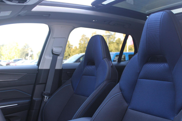 Lynk & Co 01 1.5 261PK PHEV | PANORAMA SCHUIF / KANTELDAK | INFINTY AUDIO | DODEHOEK DETECTIE | NAVIGATIE | DASHBOARD CAMERA | ELEKTRISCHE STOELVERSTELLING MET GEHEUGEN FUNCTIE | DAB+ RADIO | DRAADLOZE APPLE CARPLAY/ANDROID AUTO | DRAADLOZE TELEFOONLADER | ELEKTRISCH BEDIENBARE ACHTERKLEP | STOEL VERWARMING | 360° CAMERA | DODEHOEK DETECTIE | ZWARTE HEMEL BEKLEDING | KEYLESS ENTRY/START | 20" LICHTMETALEN VELGEN |