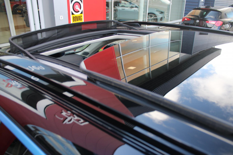 Lynk & Co 01 1.5 261PK PHEV | PANORAMA SCHUIF / KANTELDAK | INFINTY AUDIO | DODEHOEK DETECTIE | NAVIGATIE | DASHBOARD CAMERA | ELEKTRISCHE STOELVERSTELLING MET GEHEUGEN FUNCTIE | DAB+ RADIO | DRAADLOZE APPLE CARPLAY/ANDROID AUTO | DRAADLOZE TELEFOONLADER | ELEKTRISCH BEDIENBARE ACHTERKLEP | STOEL VERWARMING | 360° CAMERA | DODEHOEK DETECTIE | ZWARTE HEMEL BEKLEDING | KEYLESS ENTRY/START | 20" LICHTMETALEN VELGEN |