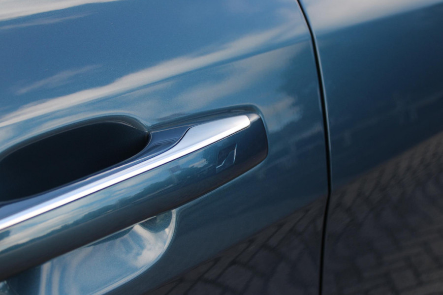 Lynk & Co 01 1.5 261PK PHEV | PANORAMA SCHUIF / KANTELDAK | INFINTY AUDIO | DODEHOEK DETECTIE | NAVIGATIE | DASHBOARD CAMERA | ELEKTRISCHE STOELVERSTELLING MET GEHEUGEN FUNCTIE | DAB+ RADIO | DRAADLOZE APPLE CARPLAY/ANDROID AUTO | DRAADLOZE TELEFOONLADER | ELEKTRISCH BEDIENBARE ACHTERKLEP | STOEL VERWARMING | 360° CAMERA | DODEHOEK DETECTIE | ZWARTE HEMEL BEKLEDING | KEYLESS ENTRY/START | 20" LICHTMETALEN VELGEN |