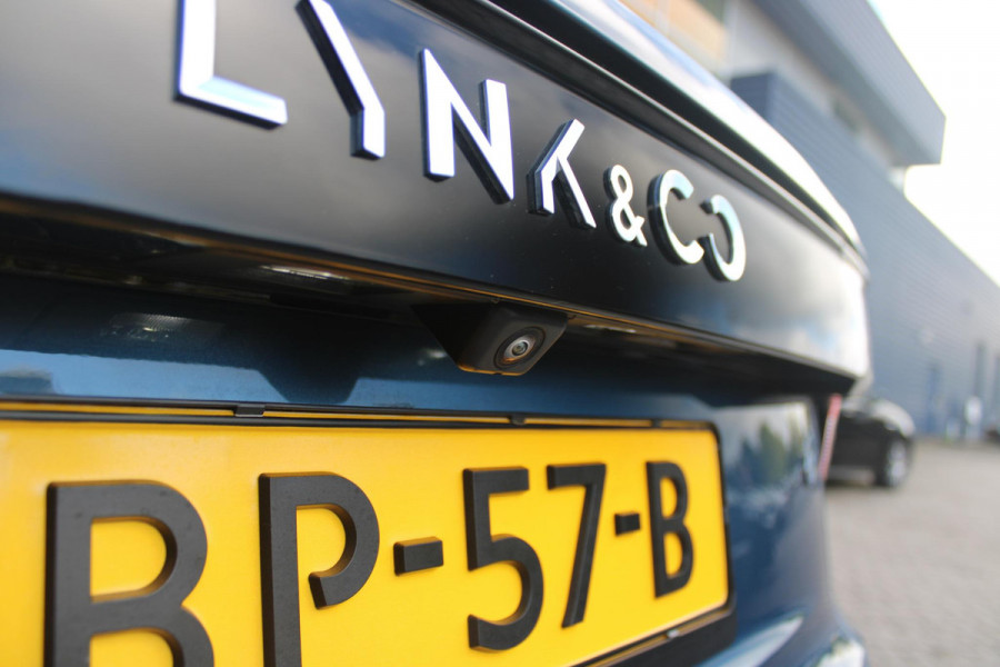 Lynk & Co 01 1.5 261PK PHEV | PANORAMA SCHUIF / KANTELDAK | INFINTY AUDIO | DODEHOEK DETECTIE | NAVIGATIE | DASHBOARD CAMERA | ELEKTRISCHE STOELVERSTELLING MET GEHEUGEN FUNCTIE | DAB+ RADIO | DRAADLOZE APPLE CARPLAY/ANDROID AUTO | DRAADLOZE TELEFOONLADER | ELEKTRISCH BEDIENBARE ACHTERKLEP | STOEL VERWARMING | 360° CAMERA | DODEHOEK DETECTIE | ZWARTE HEMEL BEKLEDING | KEYLESS ENTRY/START | 20" LICHTMETALEN VELGEN |