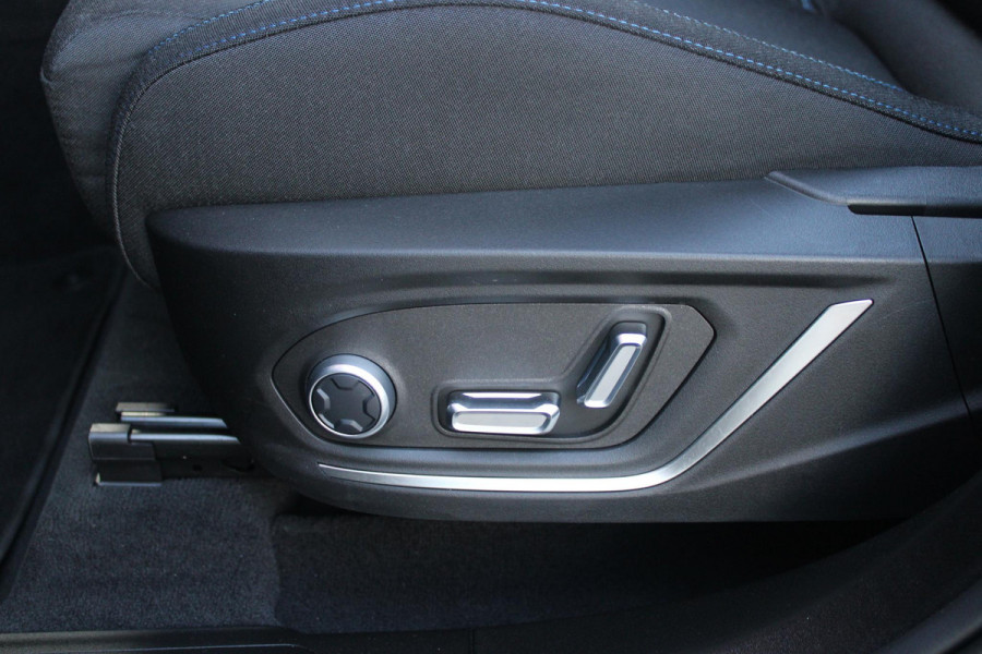 Lynk & Co 01 1.5 261PK PHEV | PANORAMA SCHUIF / KANTELDAK | INFINTY AUDIO | DODEHOEK DETECTIE | NAVIGATIE | DASHBOARD CAMERA | ELEKTRISCHE STOELVERSTELLING MET GEHEUGEN FUNCTIE | DAB+ RADIO | DRAADLOZE APPLE CARPLAY/ANDROID AUTO | DRAADLOZE TELEFOONLADER | ELEKTRISCH BEDIENBARE ACHTERKLEP | STOEL VERWARMING | 360° CAMERA | DODEHOEK DETECTIE | ZWARTE HEMEL BEKLEDING | KEYLESS ENTRY/START | 20" LICHTMETALEN VELGEN |