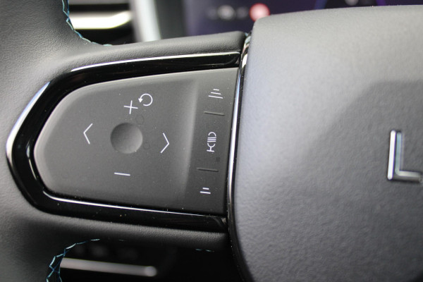 Lynk & Co 01 1.5 261PK PHEV | PANORAMA SCHUIF / KANTELDAK | INFINTY AUDIO | DODEHOEK DETECTIE | NAVIGATIE | DASHBOARD CAMERA | ELEKTRISCHE STOELVERSTELLING MET GEHEUGEN FUNCTIE | DAB+ RADIO | DRAADLOZE APPLE CARPLAY/ANDROID AUTO | DRAADLOZE TELEFOONLADER | ELEKTRISCH BEDIENBARE ACHTERKLEP | STOEL VERWARMING | 360° CAMERA | DODEHOEK DETECTIE | ZWARTE HEMEL BEKLEDING | KEYLESS ENTRY/START | 20" LICHTMETALEN VELGEN |
