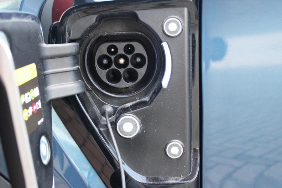 Lynk & Co 01 1.5 261PK PHEV | PANORAMA SCHUIF / KANTELDAK | INFINTY AUDIO | DODEHOEK DETECTIE | NAVIGATIE | DASHBOARD CAMERA | ELEKTRISCHE STOELVERSTELLING MET GEHEUGEN FUNCTIE | DAB+ RADIO | DRAADLOZE APPLE CARPLAY/ANDROID AUTO | DRAADLOZE TELEFOONLADER | ELEKTRISCH BEDIENBARE ACHTERKLEP | STOEL VERWARMING | 360° CAMERA | DODEHOEK DETECTIE | ZWARTE HEMEL BEKLEDING | KEYLESS ENTRY/START | 20" LICHTMETALEN VELGEN |