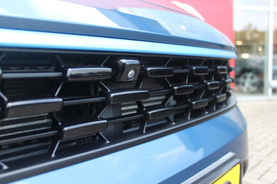 Lynk & Co 01 1.5 261PK PHEV | PANORAMA SCHUIF / KANTELDAK | INFINTY AUDIO | DODEHOEK DETECTIE | NAVIGATIE | DASHBOARD CAMERA | ELEKTRISCHE STOELVERSTELLING MET GEHEUGEN FUNCTIE | DAB+ RADIO | DRAADLOZE APPLE CARPLAY/ANDROID AUTO | DRAADLOZE TELEFOONLADER | ELEKTRISCH BEDIENBARE ACHTERKLEP | STOEL VERWARMING | 360° CAMERA | DODEHOEK DETECTIE | ZWARTE HEMEL BEKLEDING | KEYLESS ENTRY/START | 20" LICHTMETALEN VELGEN |