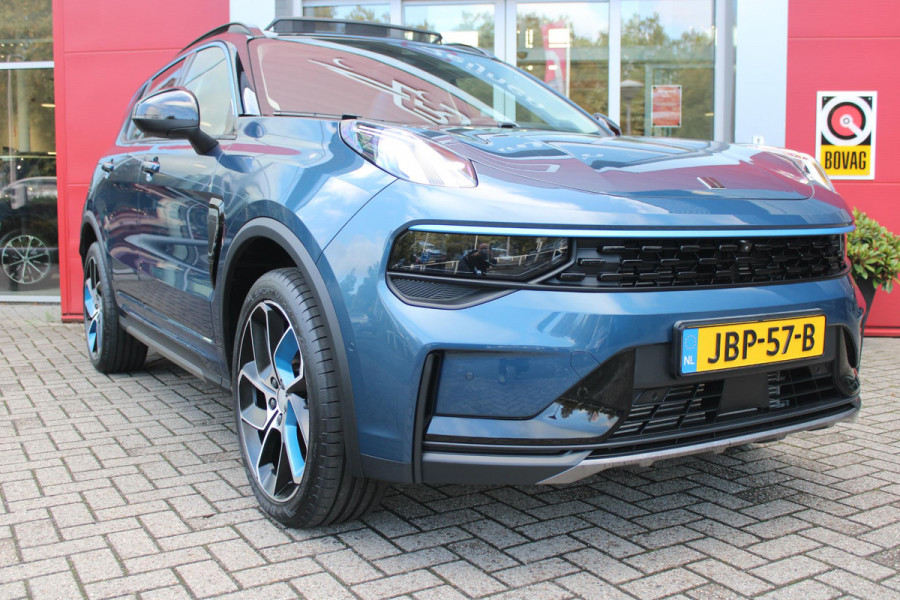 Lynk & Co 01 1.5 261PK PHEV | PANORAMA SCHUIF / KANTELDAK | INFINTY AUDIO | DODEHOEK DETECTIE | NAVIGATIE | DASHBOARD CAMERA | ELEKTRISCHE STOELVERSTELLING MET GEHEUGEN FUNCTIE | DAB+ RADIO | DRAADLOZE APPLE CARPLAY/ANDROID AUTO | DRAADLOZE TELEFOONLADER | ELEKTRISCH BEDIENBARE ACHTERKLEP | STOEL VERWARMING | 360° CAMERA | DODEHOEK DETECTIE | ZWARTE HEMEL BEKLEDING | KEYLESS ENTRY/START | 20" LICHTMETALEN VELGEN |