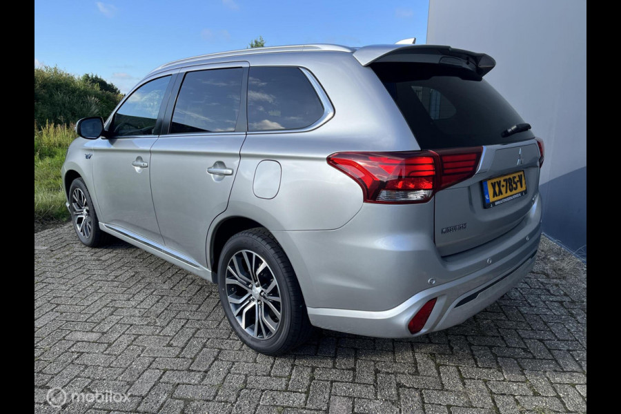 Mitsubishi Outlander 2.4 PHEV Intense+ Trekhaak carplay