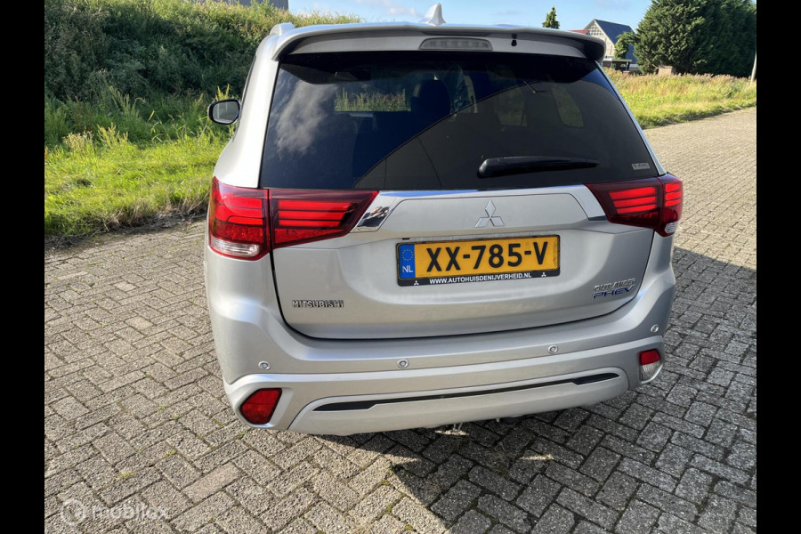 Mitsubishi Outlander 2.4 PHEV Intense+ Trekhaak carplay