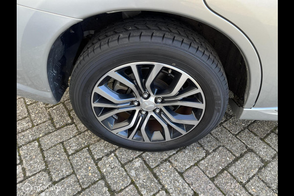 Mitsubishi Outlander 2.4 PHEV Intense+ Trekhaak carplay
