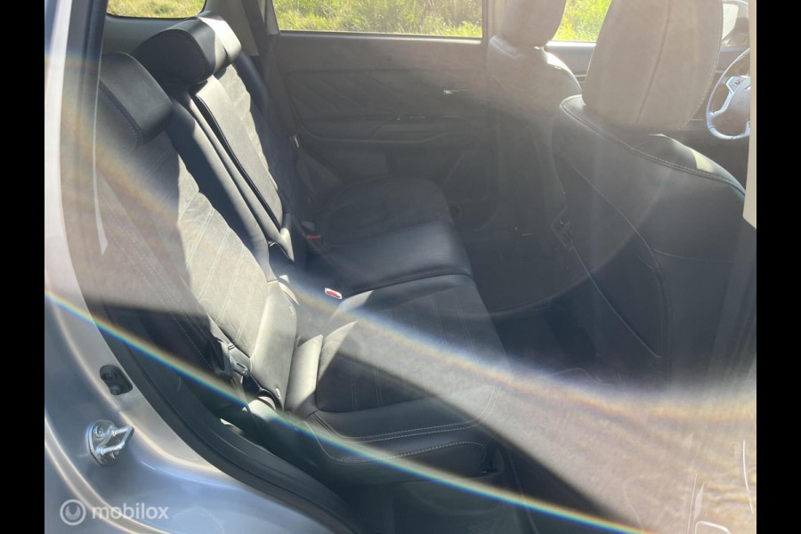 Mitsubishi Outlander 2.4 PHEV Intense+ Trekhaak carplay
