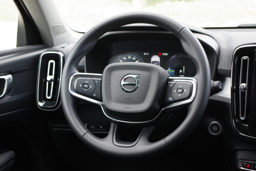 Volvo XC40 1.5 T4 Recharge Inscription Expression 211 PK PHEV, 360 Camera, Adap. Cruise Control, Keyless