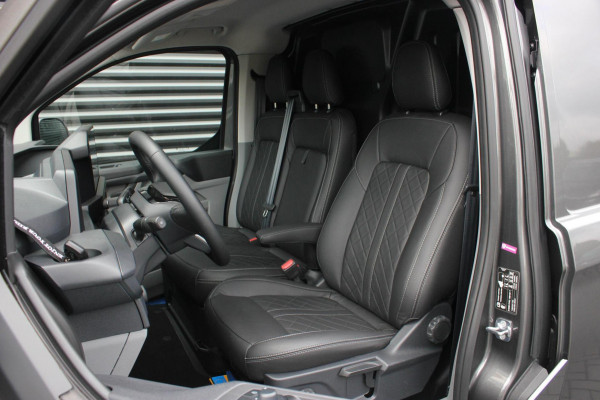 Ford Transit Custom 320 2.0 TDCI L2H1 170PK AWD 4X4 JB-EDITION / 3-ZITS / DRIVERS PACK / NAVIGATIE / FULL BLACK / BPM VRIJ / APPLE