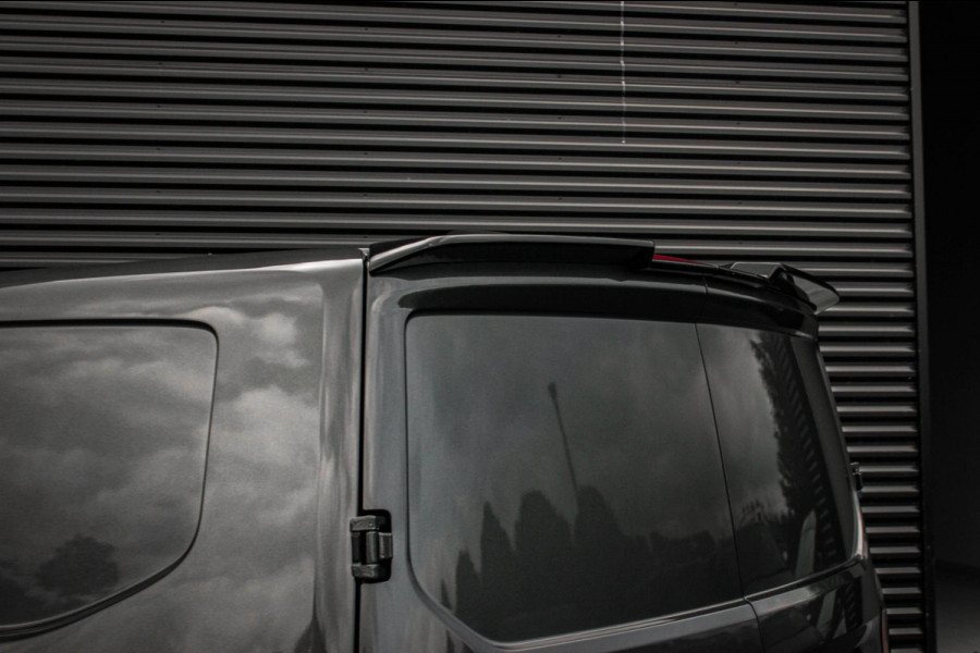 Ford Transit Custom 320 2.0 TDCI L2H1 170PK AWD 4X4 JB-EDITION / 3-ZITS / DRIVERS PACK / NAVIGATIE / FULL BLACK / BPM VRIJ / APPLE