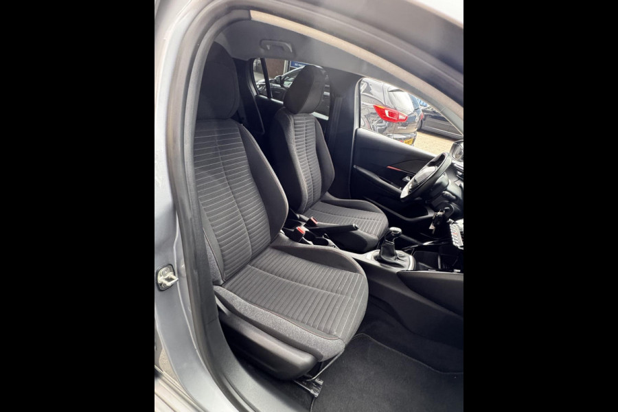 Peugeot 208 1.2 PureTech Active Pack - Apple CarPlay / Navigatie I Airco I LED I PDC I 50.000 KM - Dealer onderhouden