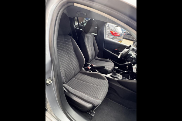 Peugeot 208 1.2 PureTech Active Pack - Apple CarPlay / Navigatie I Airco I LED I PDC I 50.000 KM - Dealer onderhouden