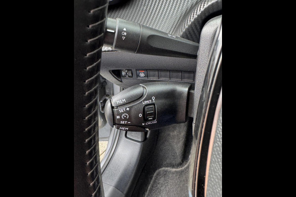 Peugeot 208 1.2 PureTech Active Pack - Apple CarPlay / Navigatie I Airco I LED I PDC I 50.000 KM - Dealer onderhouden
