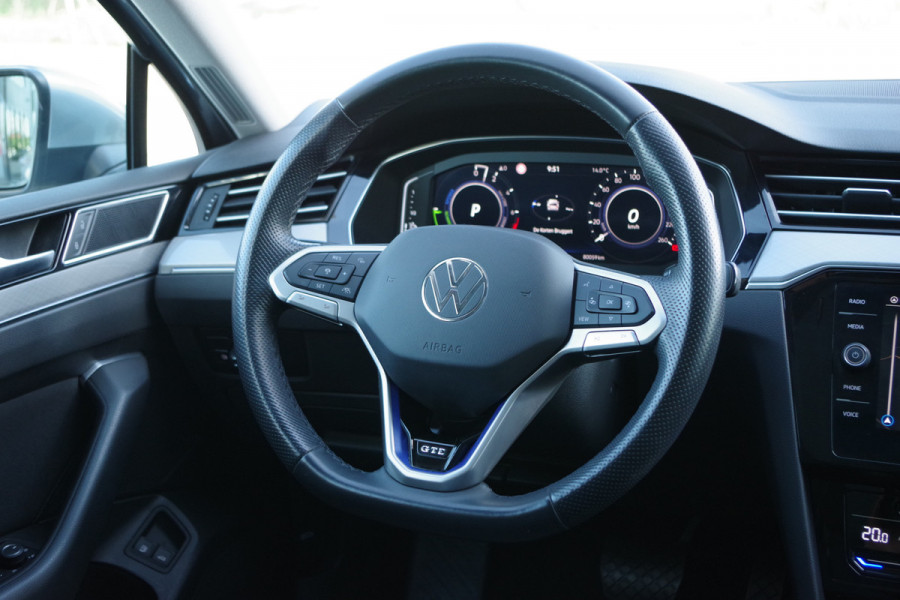 Volkswagen Passat Variant 1.4 TSI PHEV GTE Business 218 PK, Panoramadak, Camera, LED-Matrix