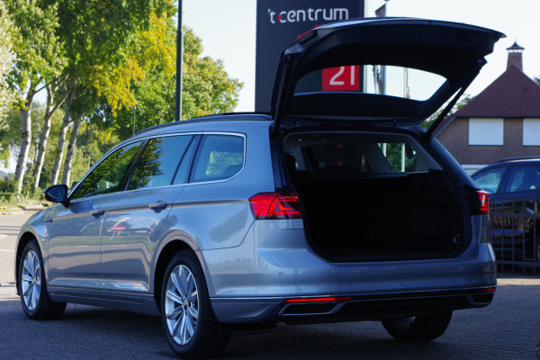 Volkswagen Passat Variant 1.4 TSI PHEV GTE Business 218 PK, Panoramadak, Camera, LED-Matrix
