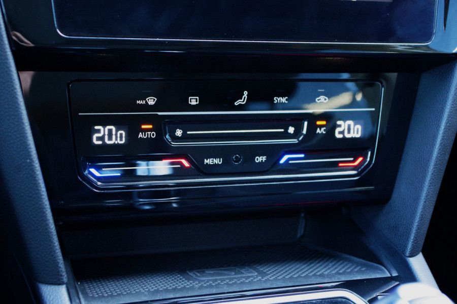 Volkswagen Passat Variant 1.4 TSI PHEV GTE Business 218 PK, Panoramadak, Camera, LED-Matrix