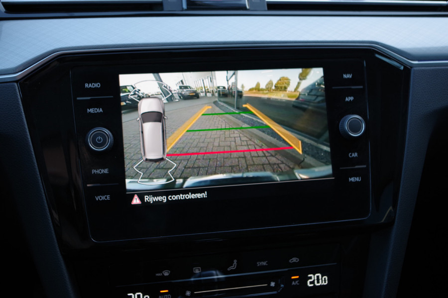 Volkswagen Passat Variant 1.4 TSI PHEV GTE Business 218 PK, Panoramadak, Camera, LED-Matrix