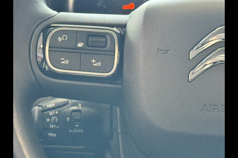 Citroën C3 Aircross 1.2 PureTech 110 Feel | Lederen bekleding | Panoramadak | Stoelverwarming | Navigatie