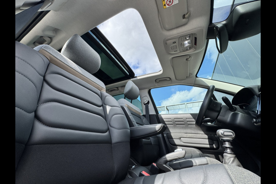 Citroën C3 Aircross 1.2 PureTech 110 Feel | Lederen bekleding | Panoramadak | Stoelverwarming | Navigatie